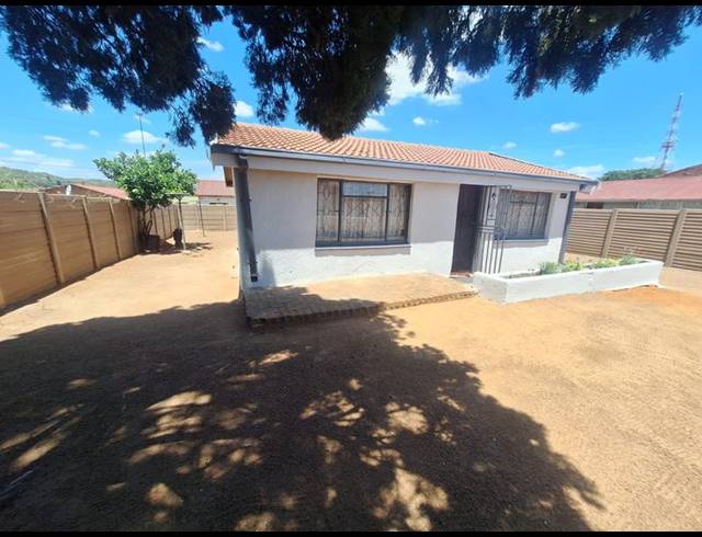 2 BEDROOM HOUSE FOR SALE IN MABOPANE